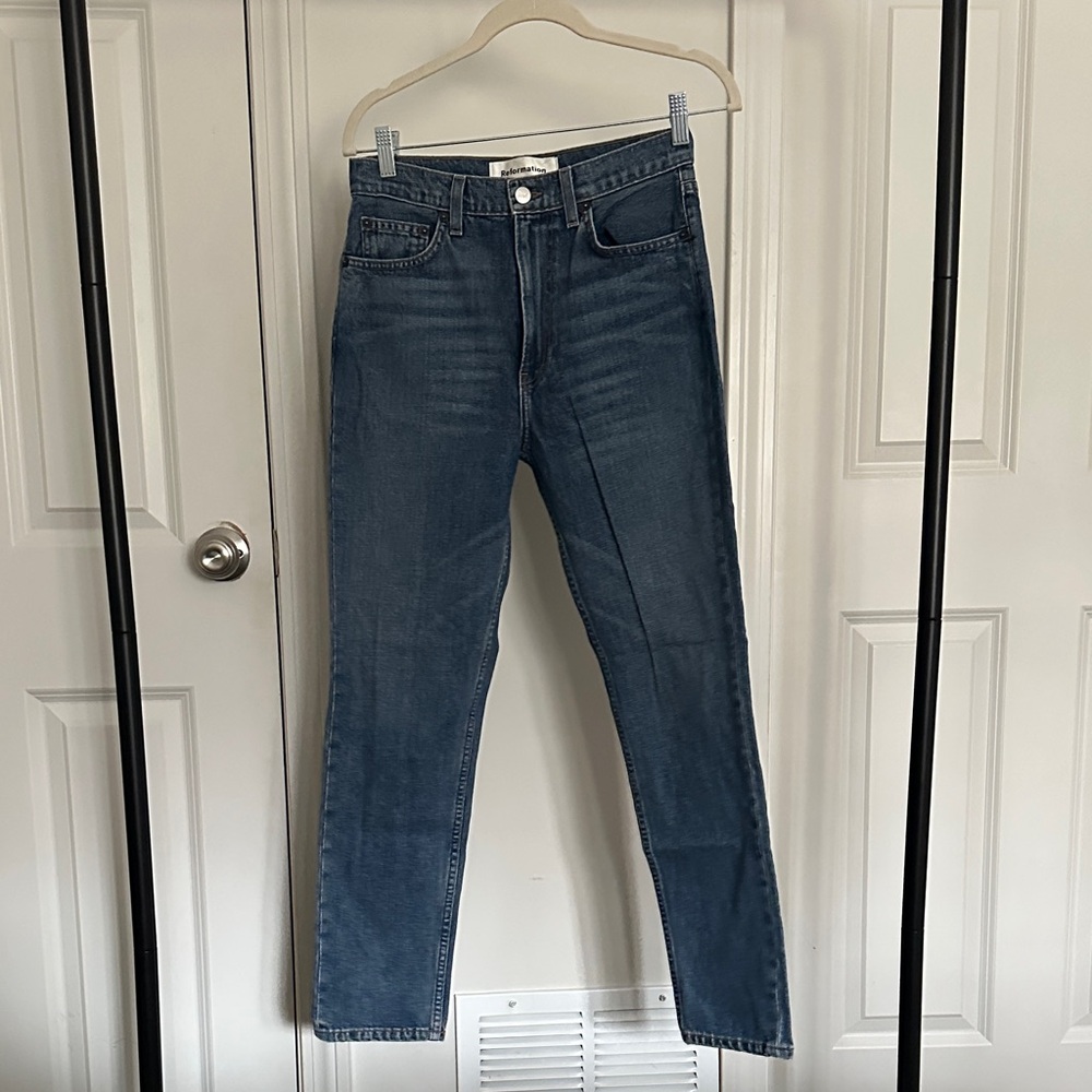 Reformation Julia High Jeans
Straight-Leg